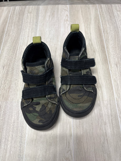 8c Camo Velcro Sneakers