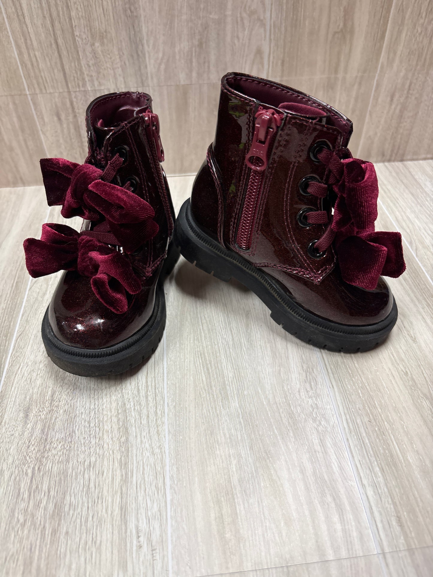 5c Maroon Glitter Bow Boots