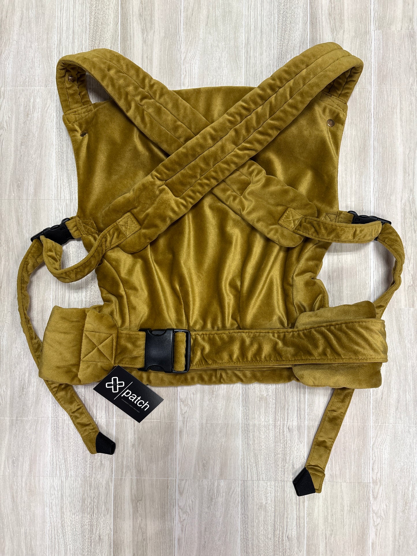 Vincent & ViVi Gold Velvet Carrier