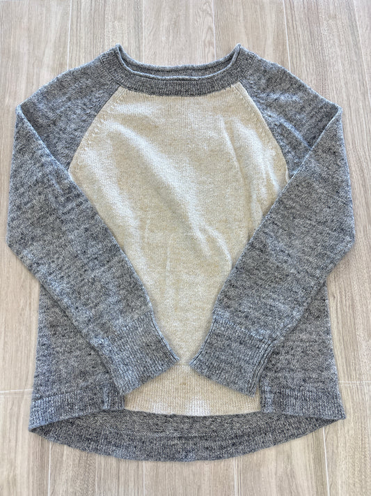 6/7 Cream/Grey Knit Gap Sweater