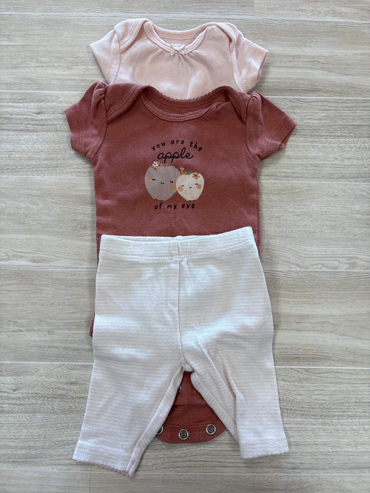 Newborn Mauve Apples/Light Pink Onesies + Legging 3 Pack