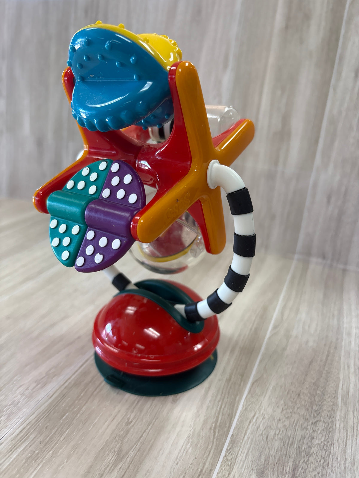 Toy - Suction Spinning Toy