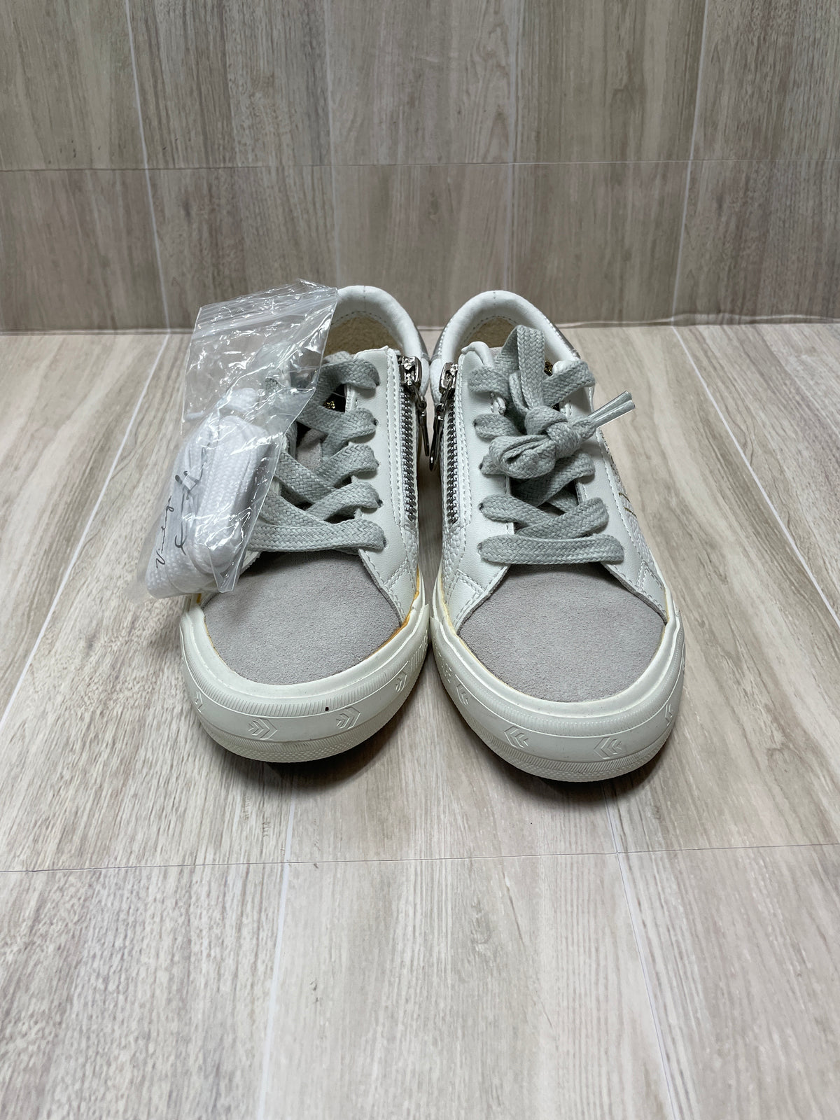 NWOT 12c Vintage Havana White/Grey Zipper Sneakers