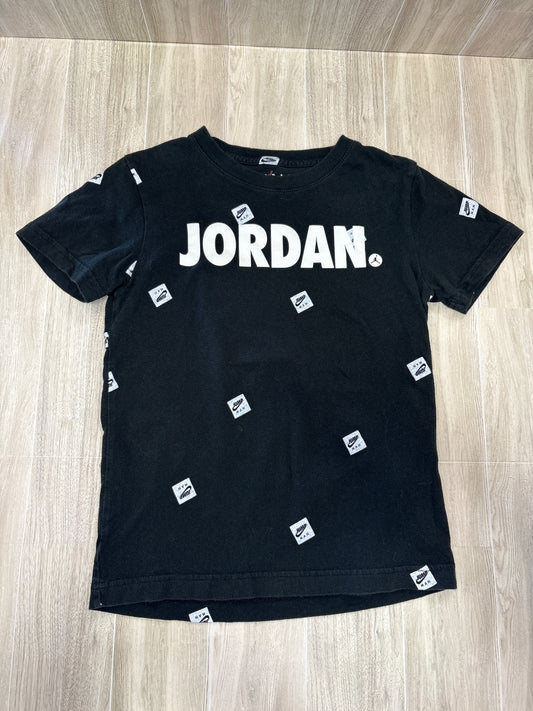 8/10 Jordan Logo Graphic Shirt