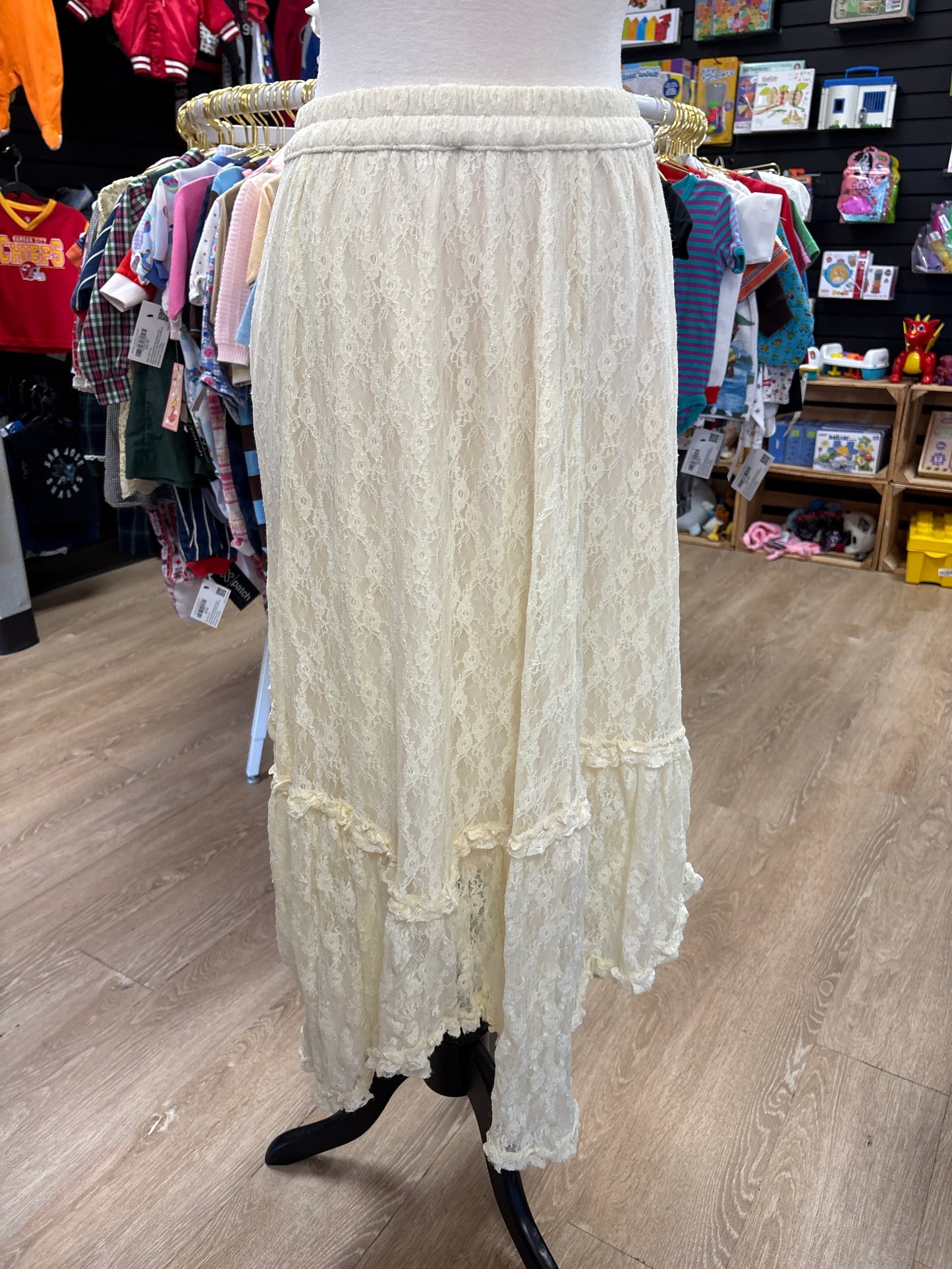 NWT Womens Medium American Eagle Cream Lace Skirt