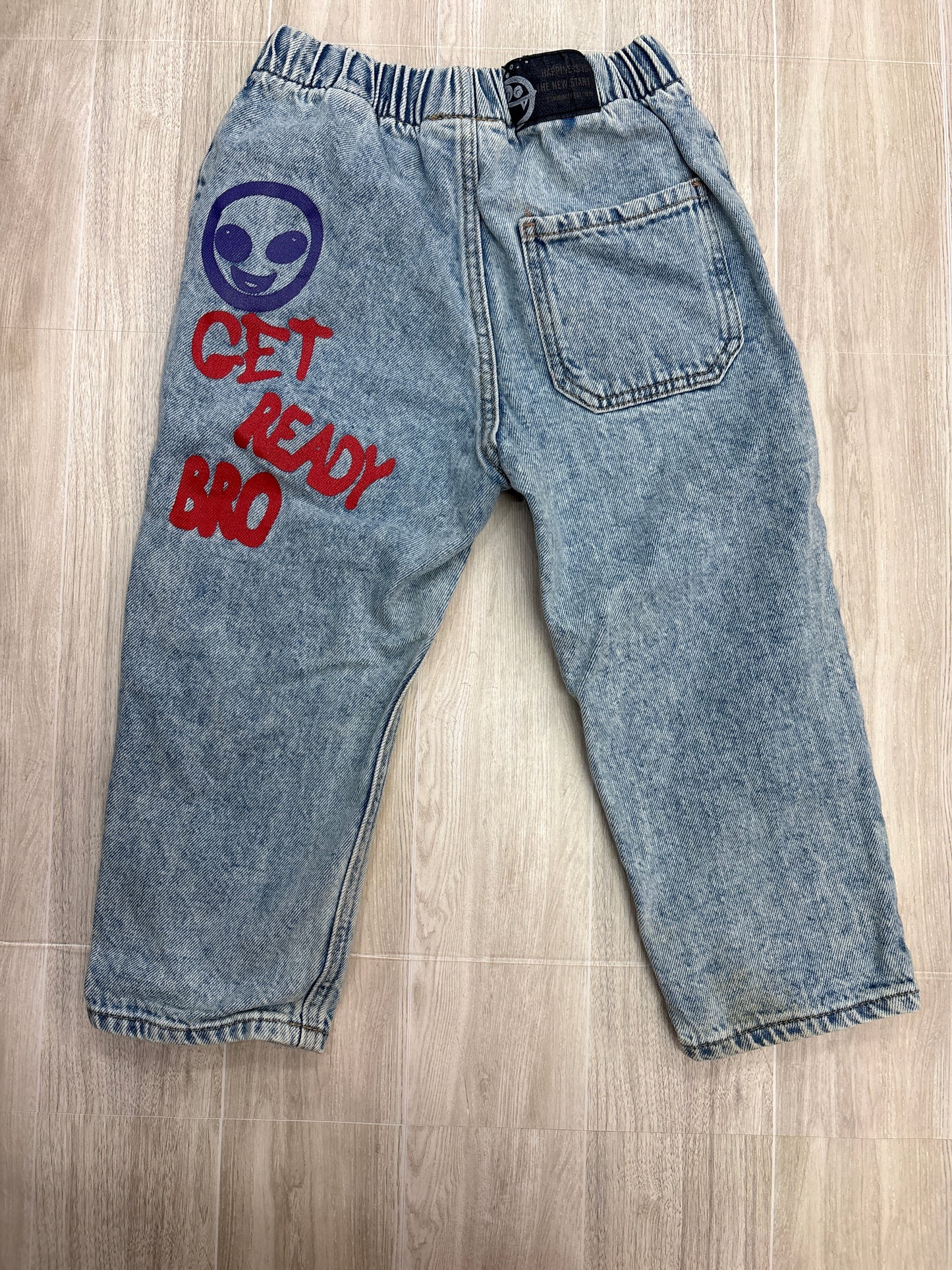 2/3 Zara Graffiti Graphic Denim