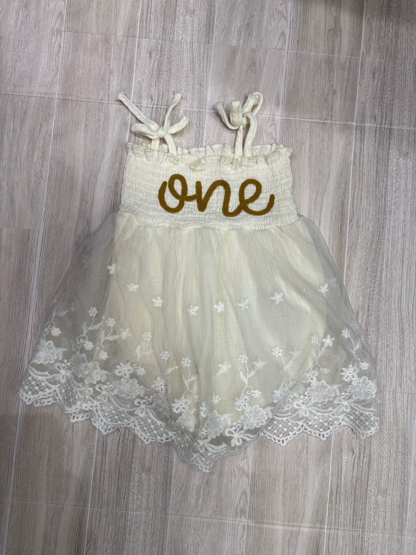 12-18m Cream Lace One Twirl Onesie