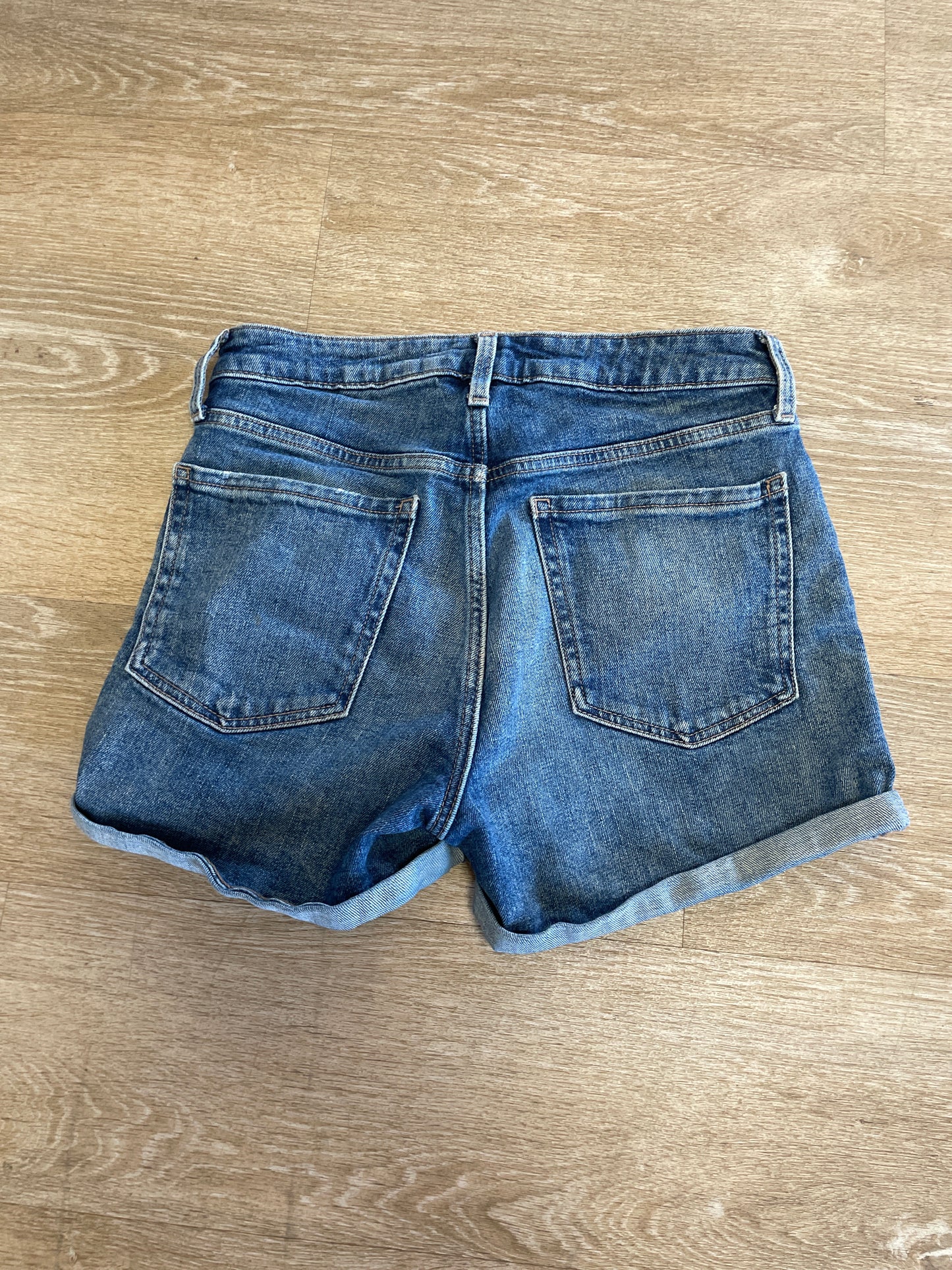 Womens 6 Denim Cuffed Shorts