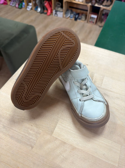 9c Mint Nike Old School Court Shoes