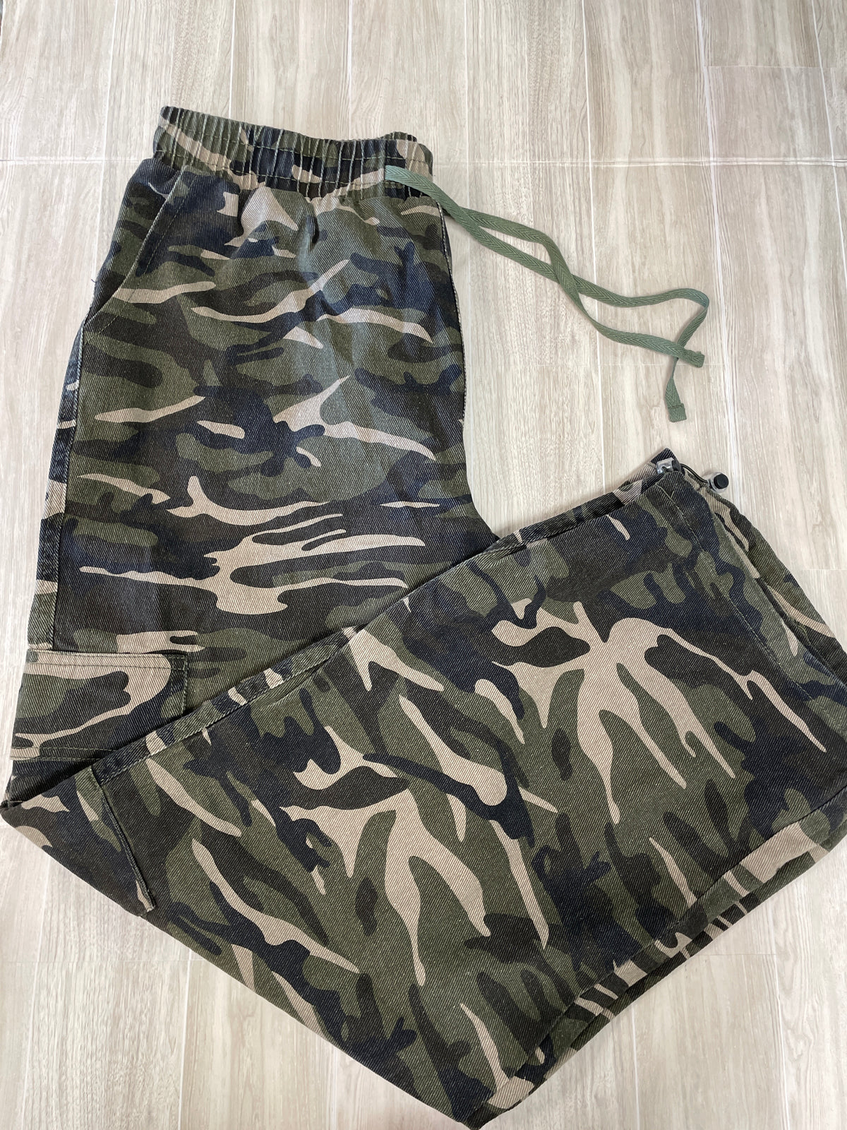 Womens Large Camo Cargo Wide Leg Denim
