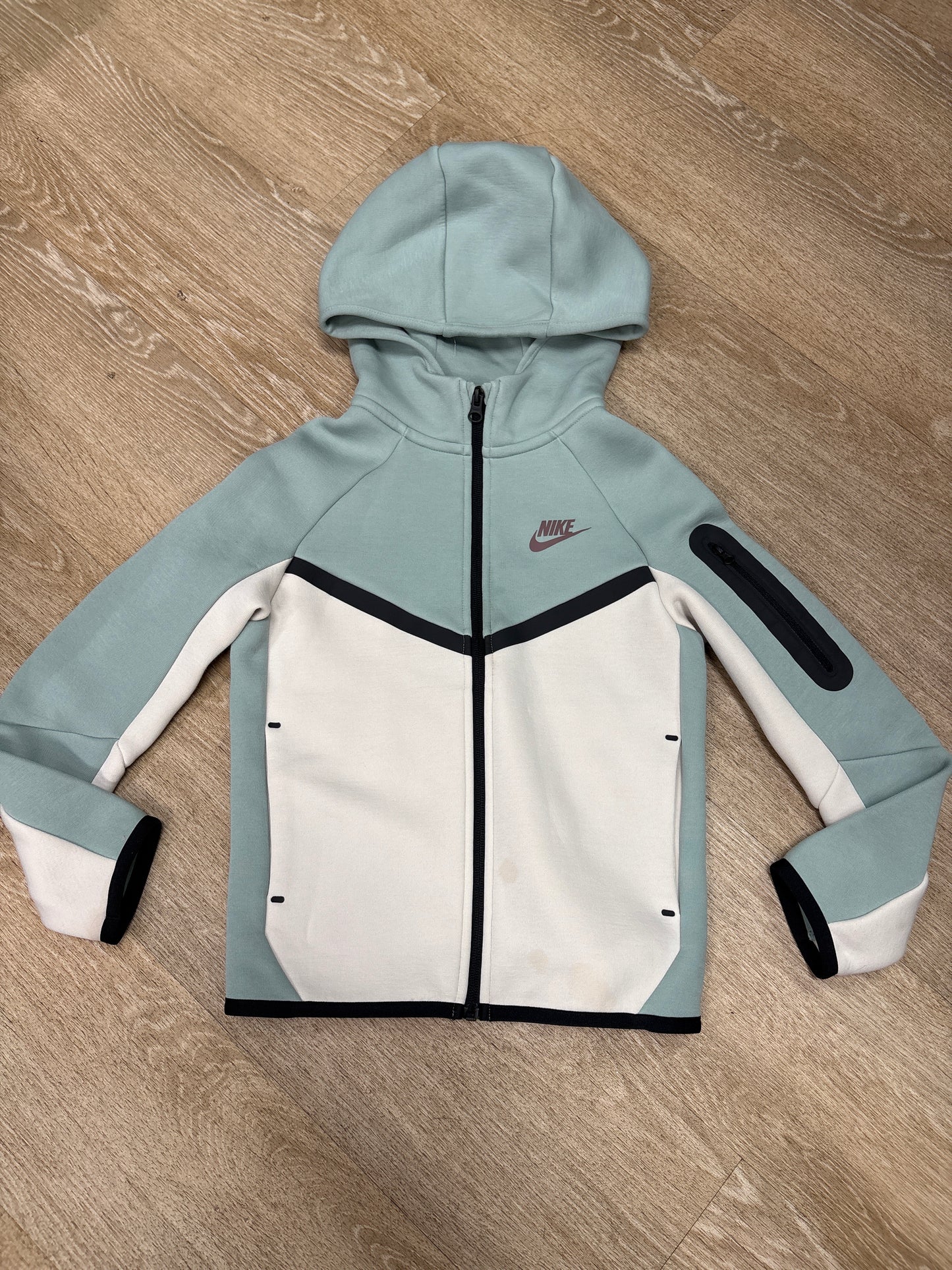 8/10 Mint/White Nike Zip Up Jacket - Blemish