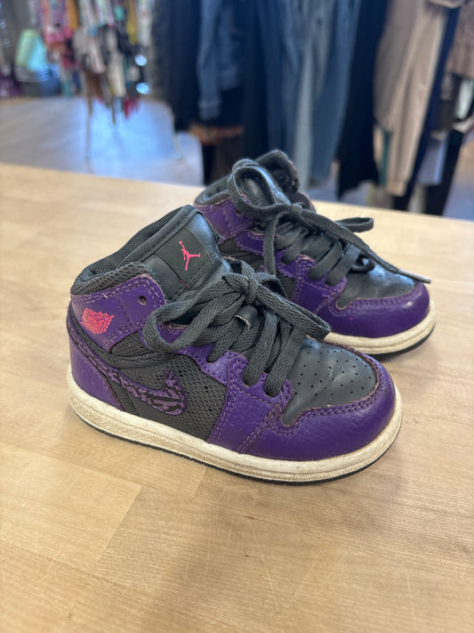 5c Air Jordan 1 Phat Mid Anthracite/Purple Spark