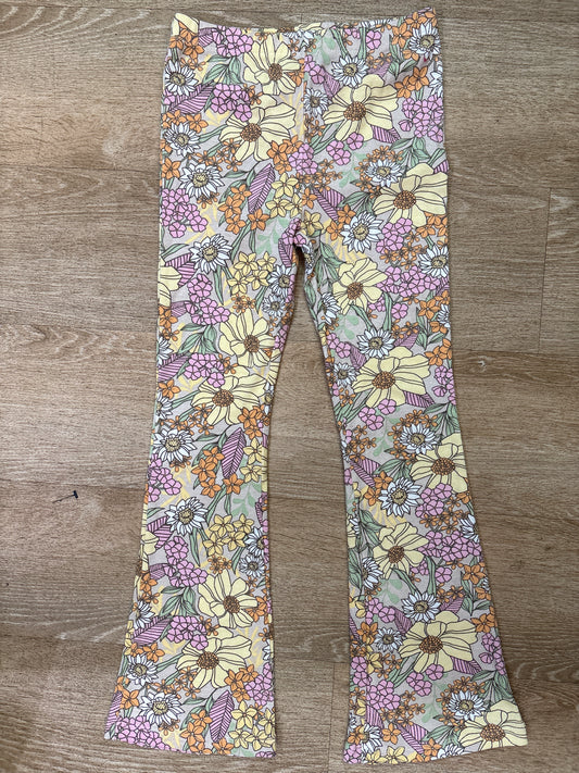 10 Floral Ribbed Flare Pants