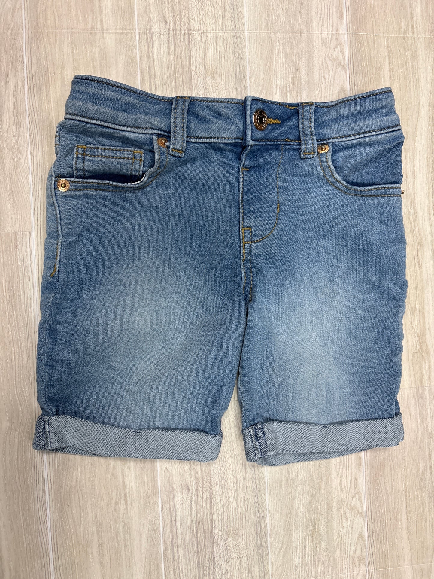 6/7 Light Wash Cuffed Bermuda Shorts