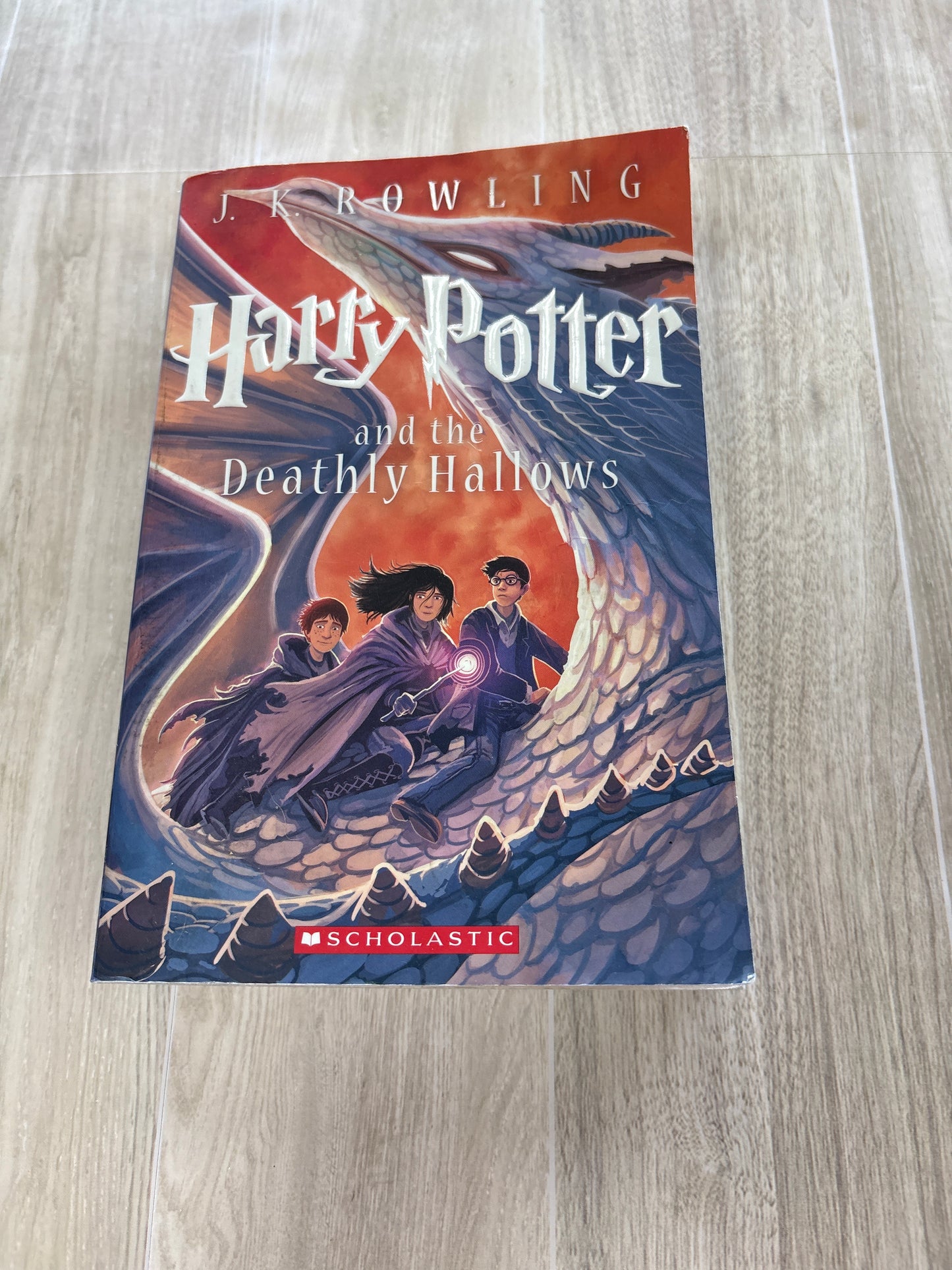 Book - Harry Potter And The Deathly Hallows