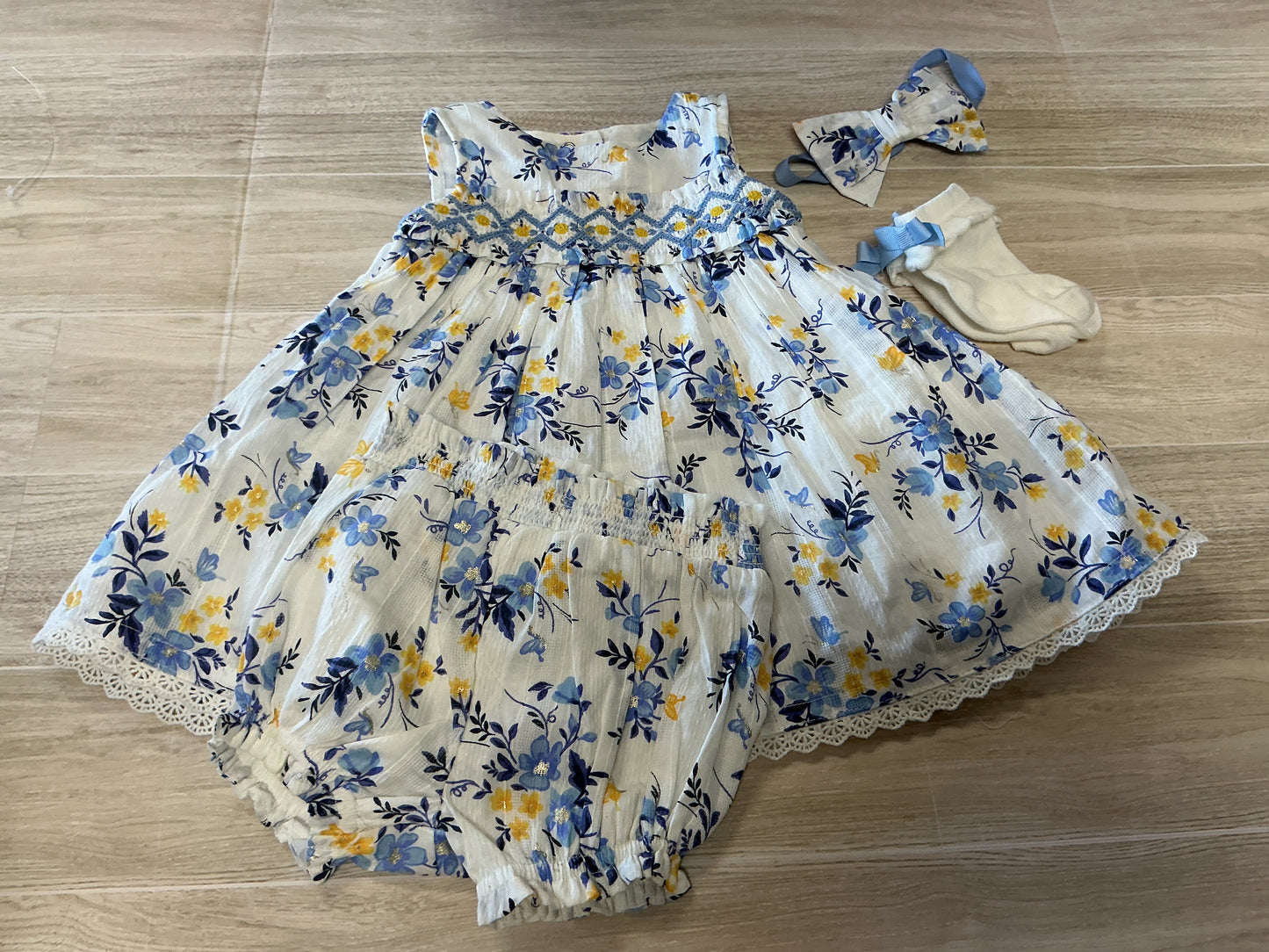 3-6m Blue/Yellow Dress/Bloomer/Socks/Bow Set