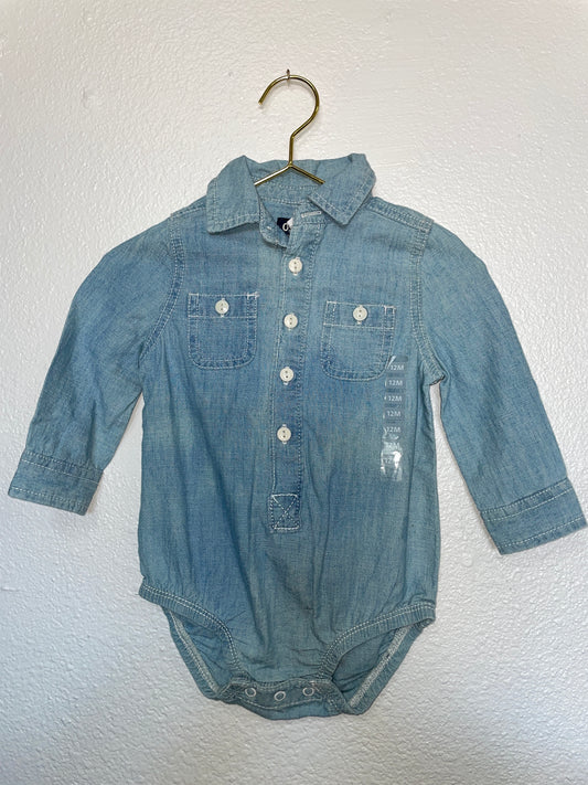 NWT 12m OshKosh Button Up Onesie