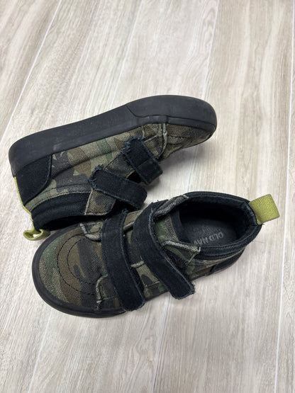 8c Camo Velcro Sneakers