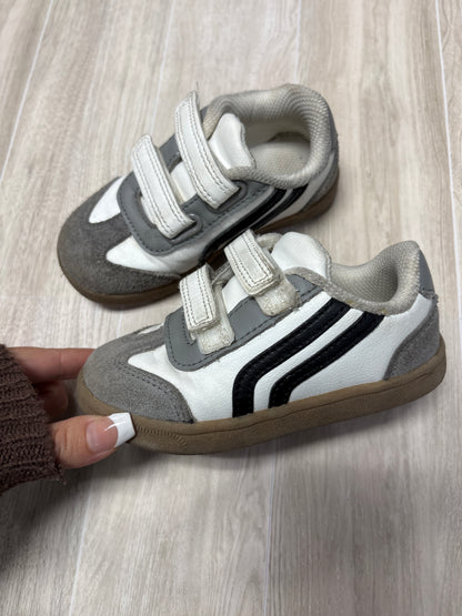 7c Grey/White Velcro Sneakers