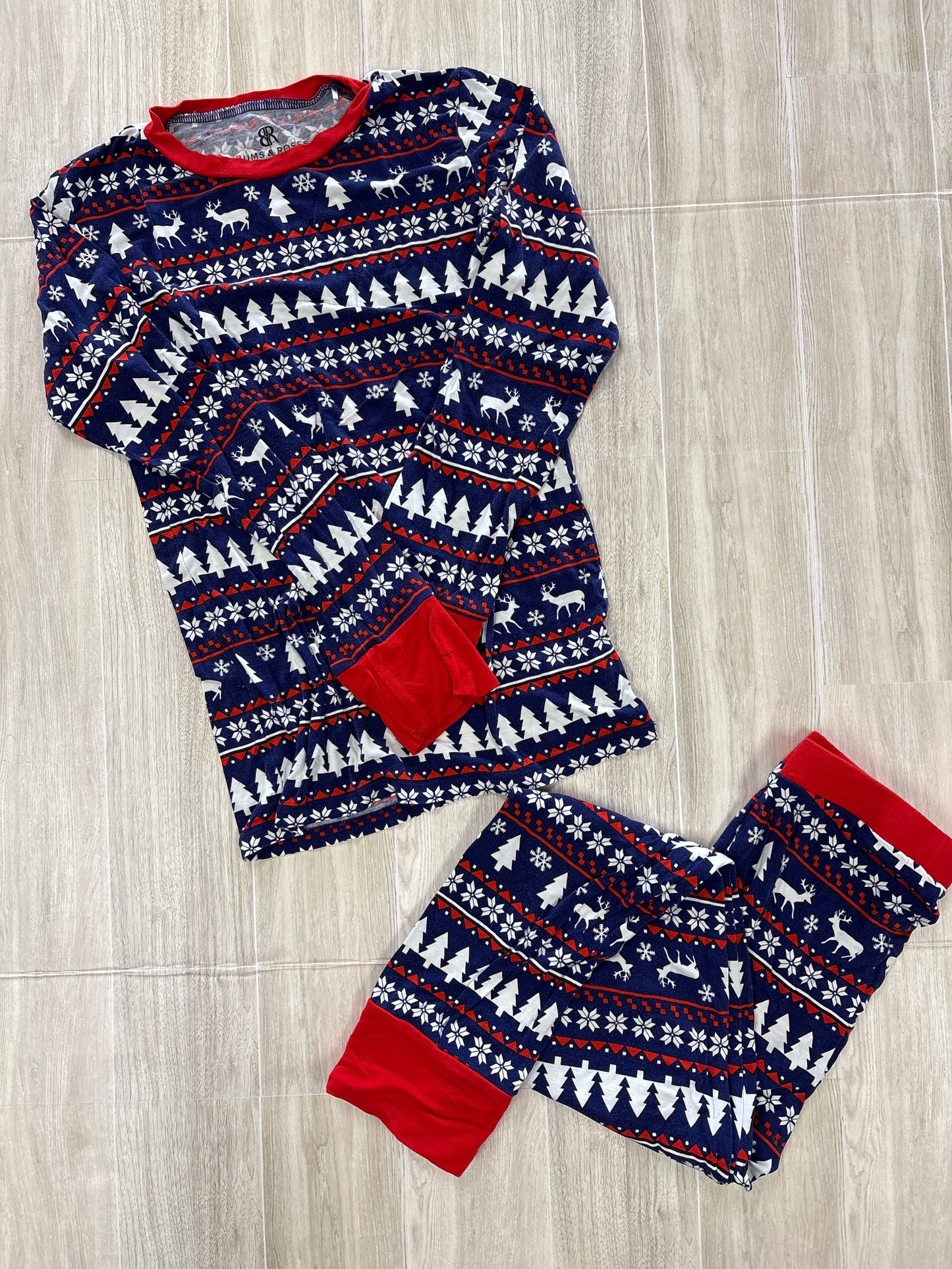 9/10 Bums & Roses Navy/Red Holiday Printed Pajama Set