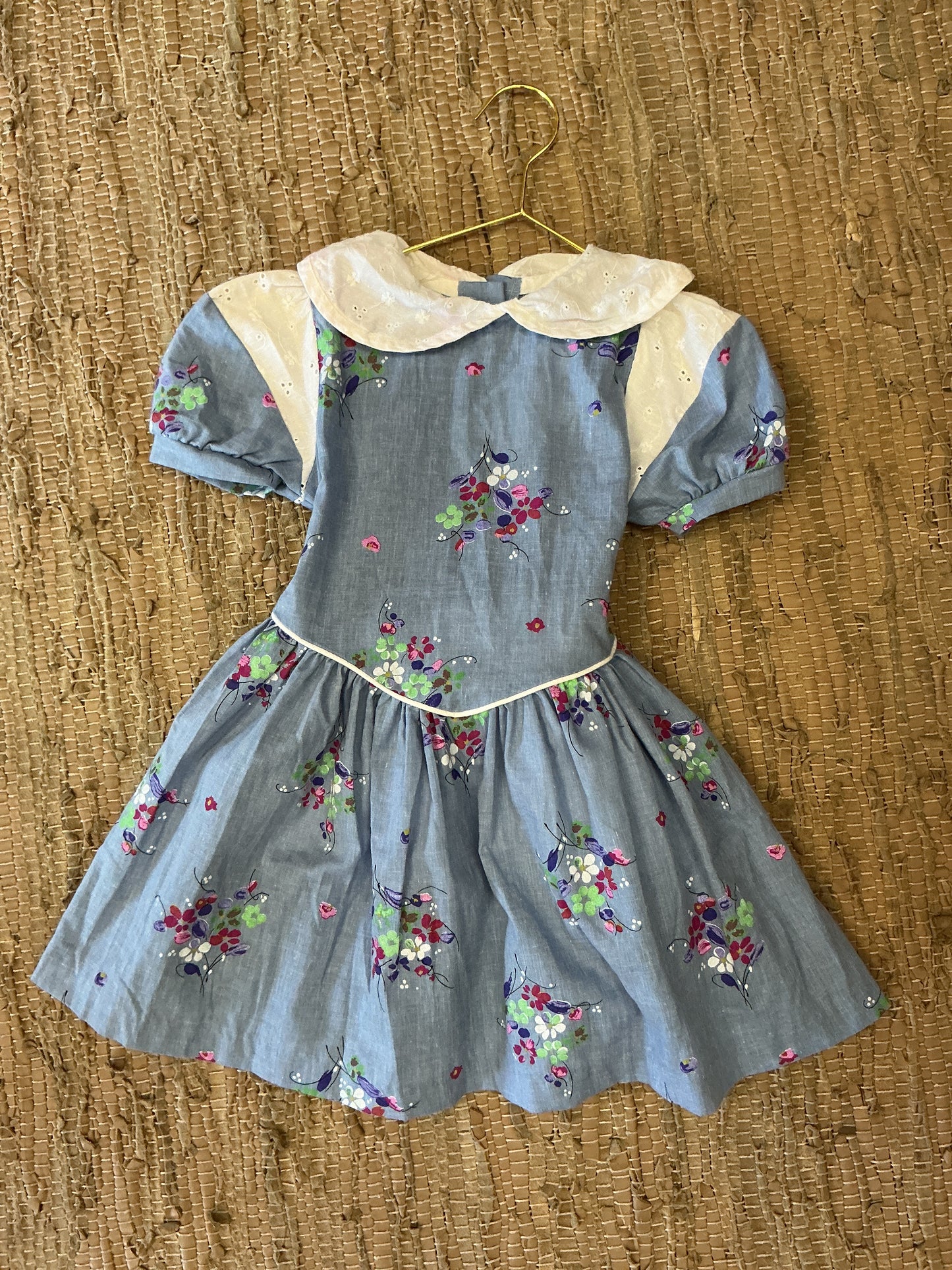 6t-vintage-floral-collared-dress