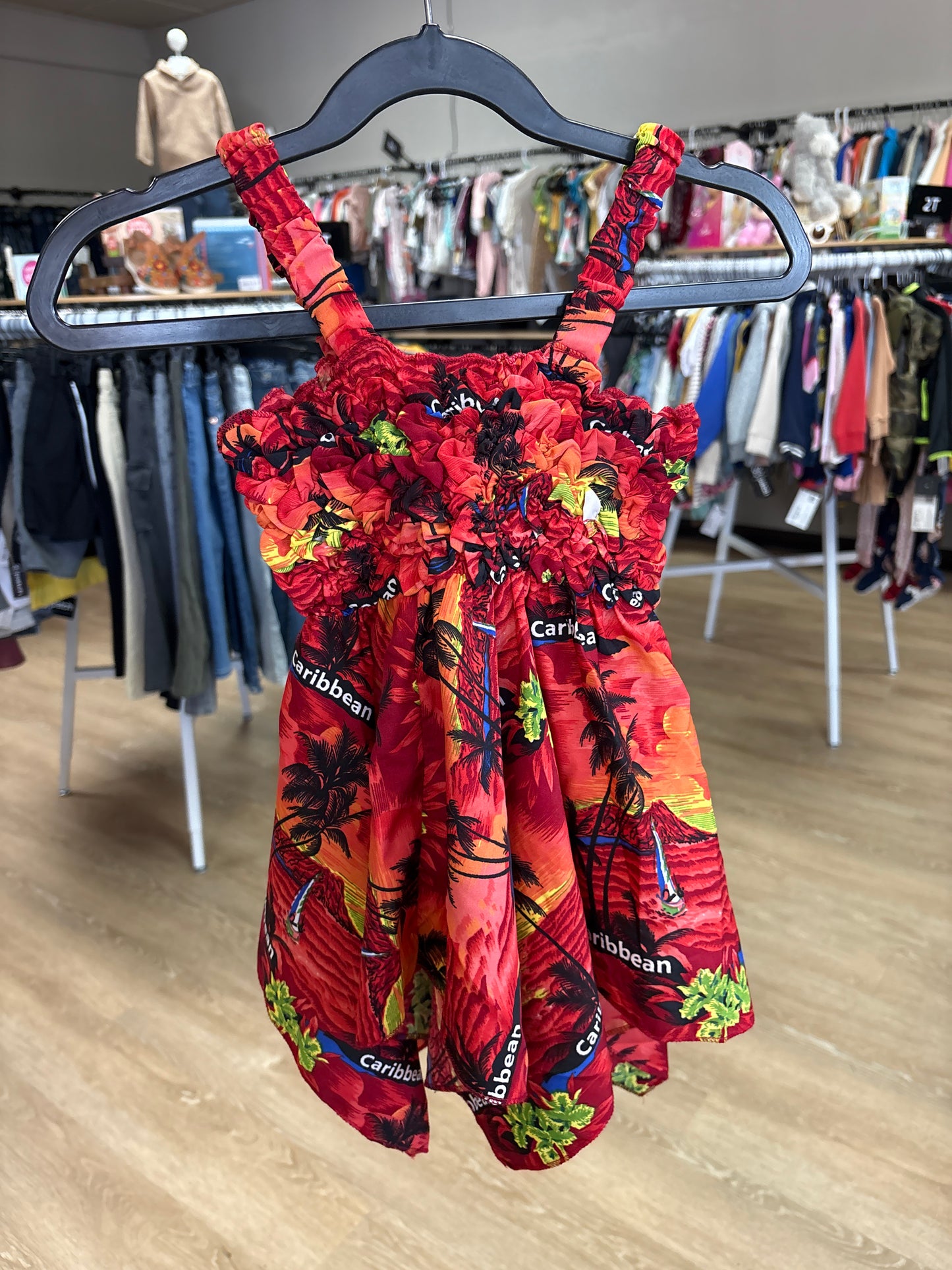 NWT 4/5T Caribbean Tank