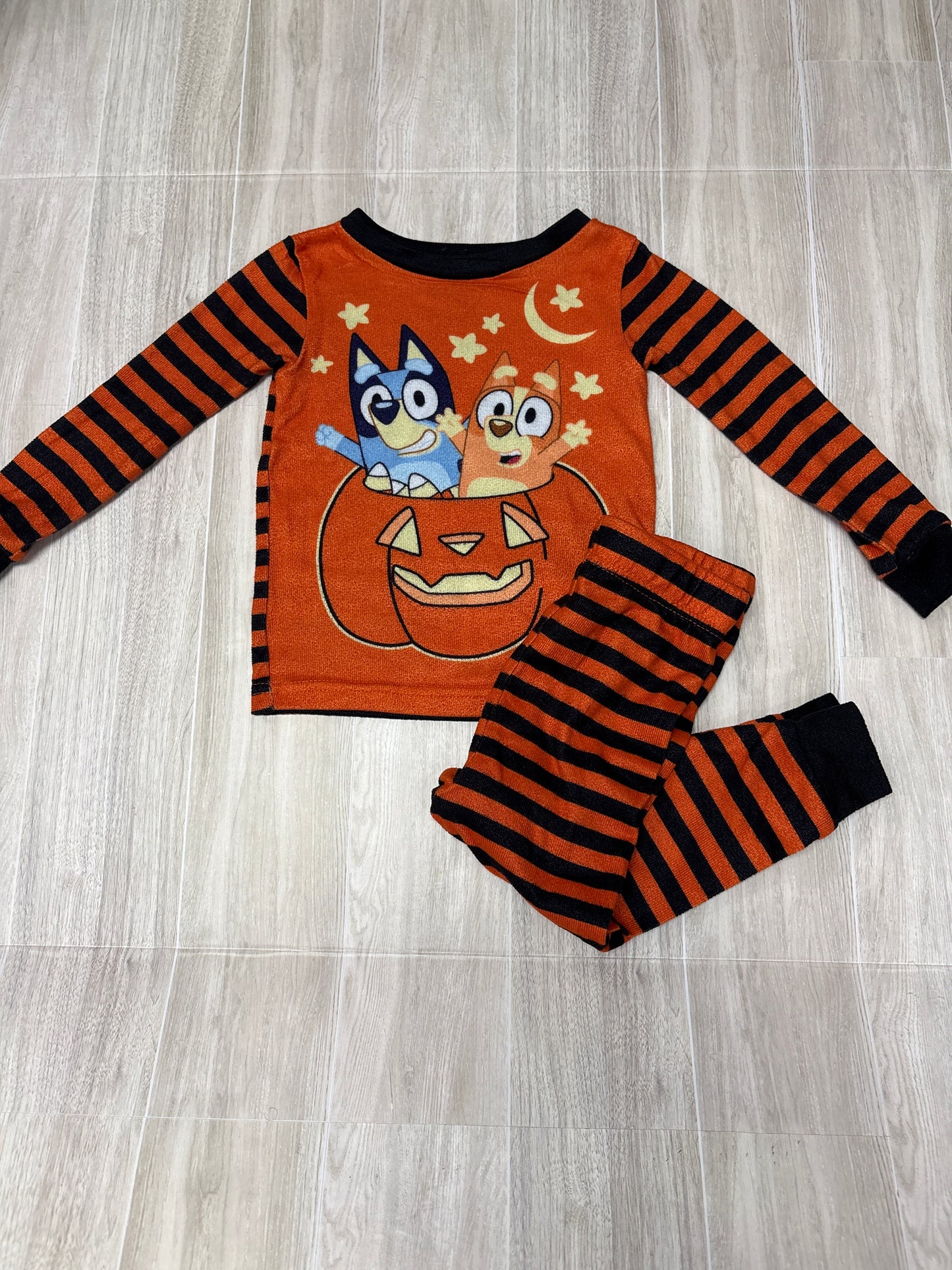 2T Bluey Halloween 2 Piece Pajama Set