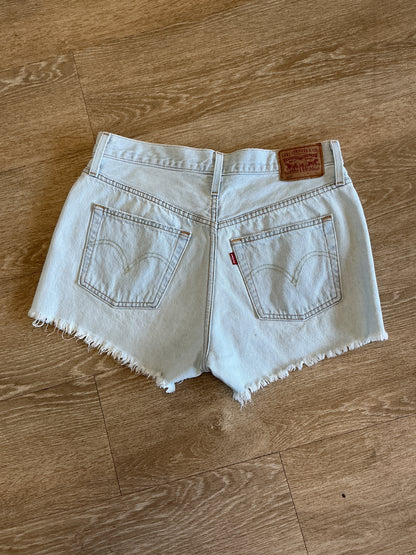 Womens 29 Levis Light Wash Denim Shorts