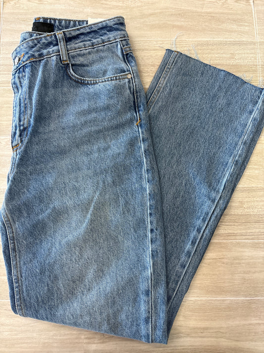 NWT Womens Zara 34 Light Wash Straight Fit Denim