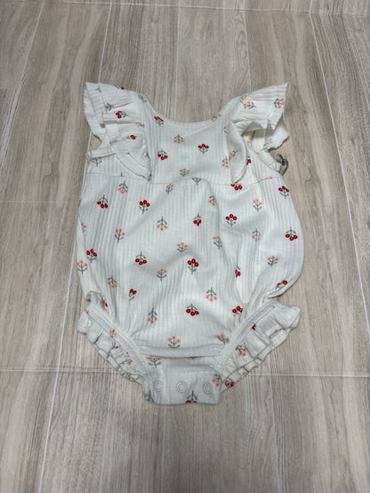 NWT 0-3m Cream Ribbed Floral Romper