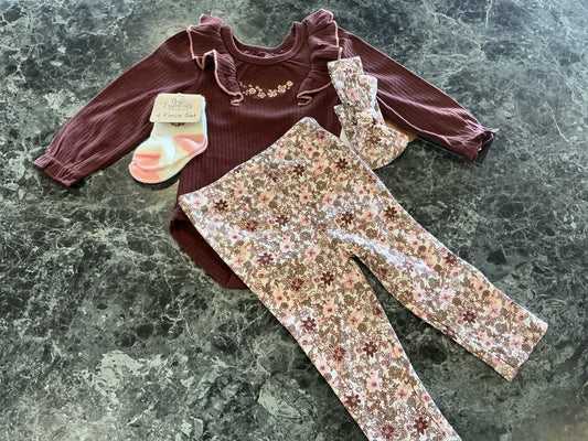 NWT Mahagony Floral 4 Piece Set
