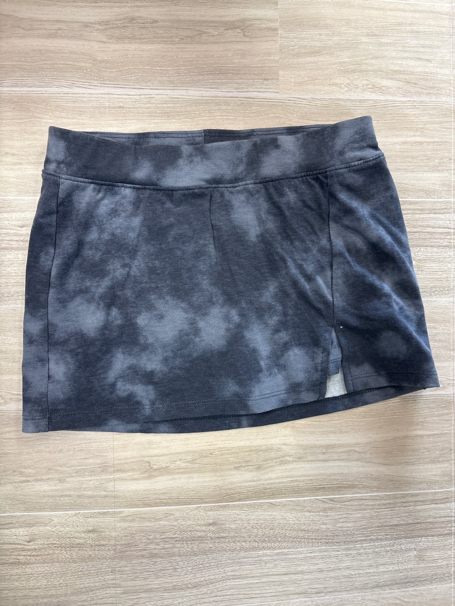 6x Dark Dyed Skort