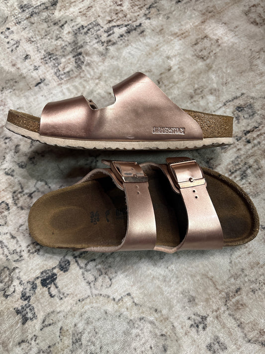 5Y Birkenstock Sandal