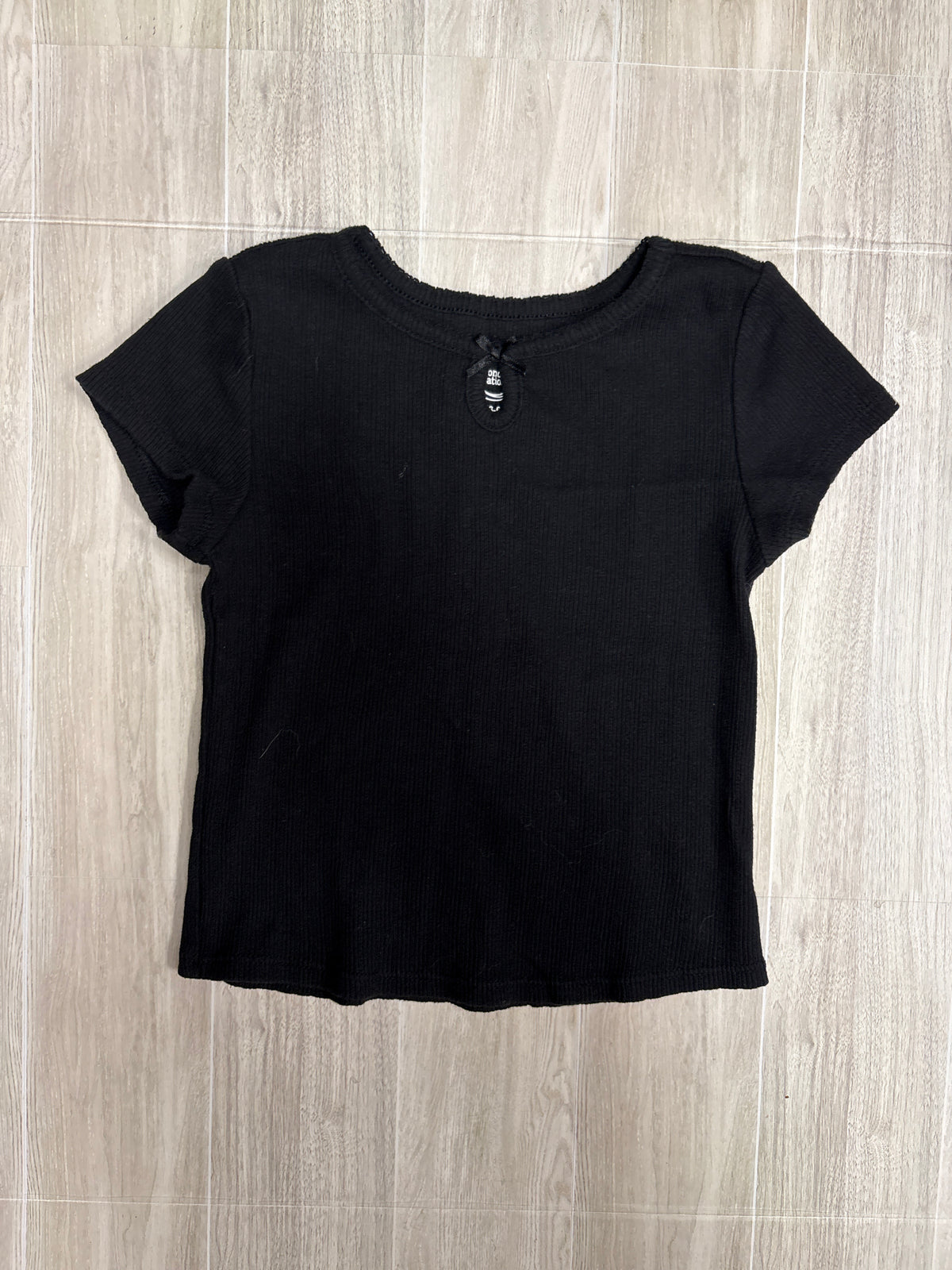 6 Black Ribbed Keyhole Short Sleeve Tee