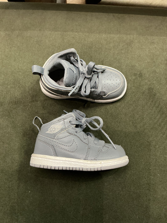 5c Nike Air Jordan 1 AJ1