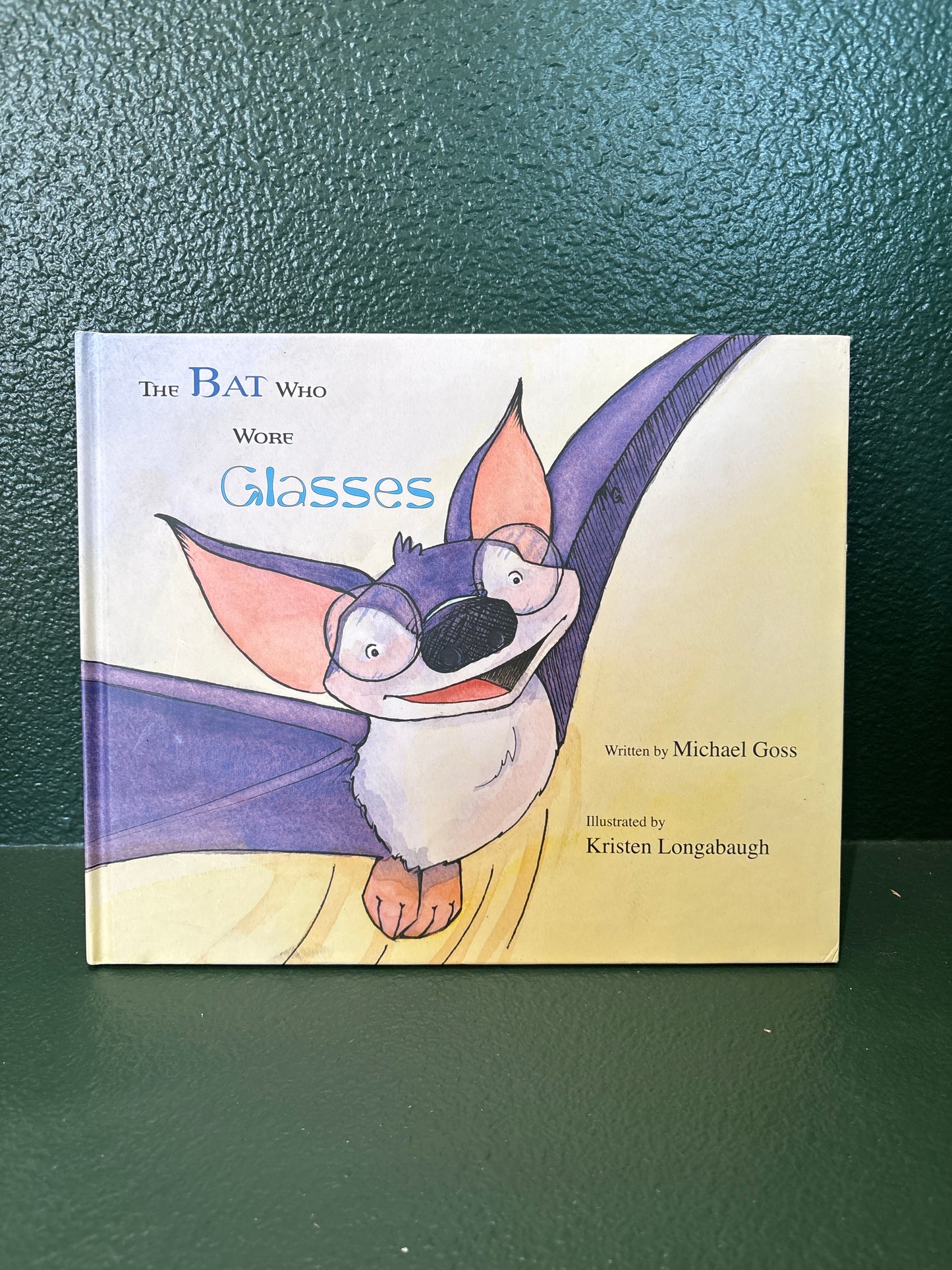 Book - The Bat Who Wore Glasses