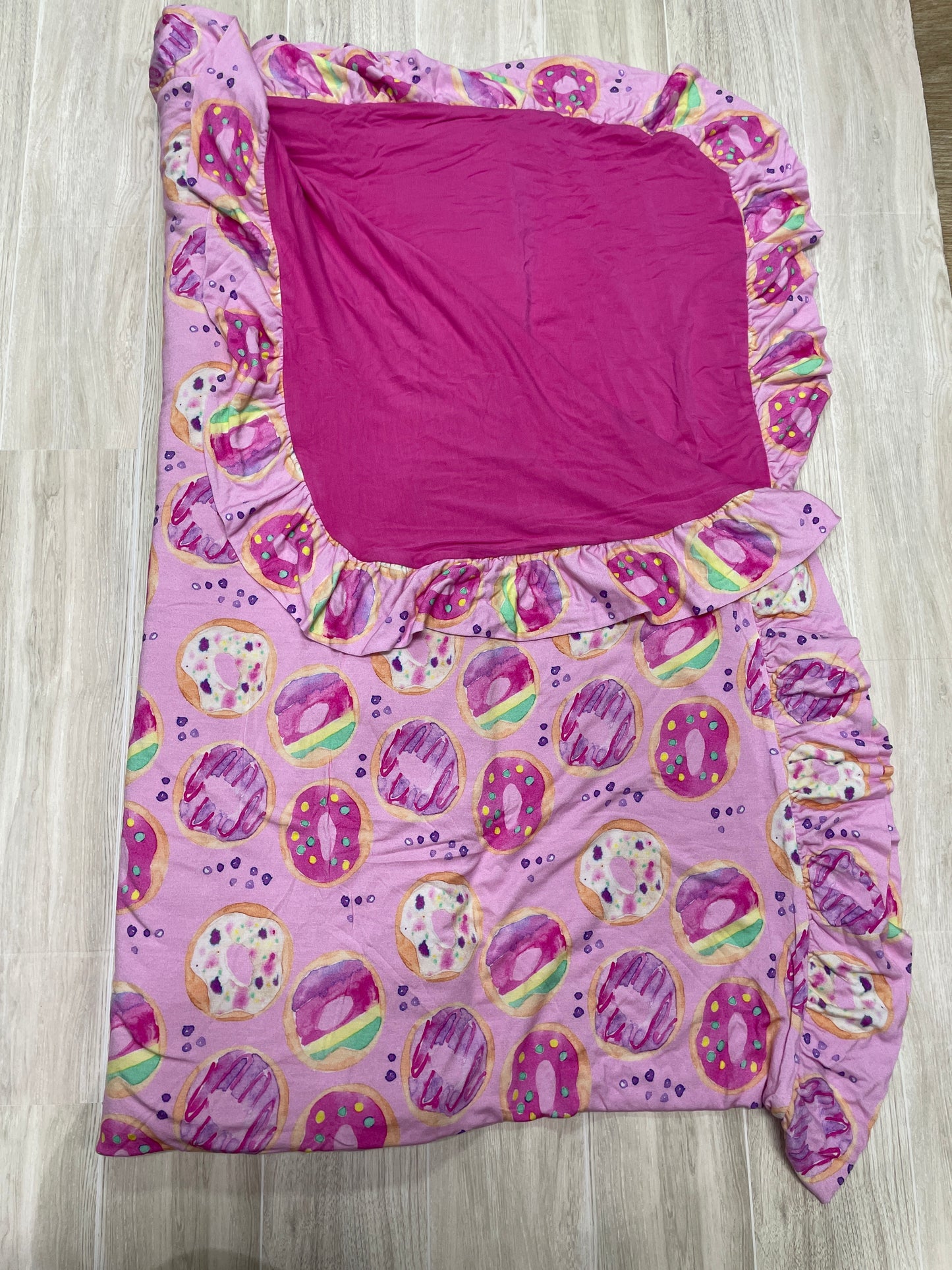 Birdie Bean Reversible Ruffle Blanket - Pink Donuts/Pink