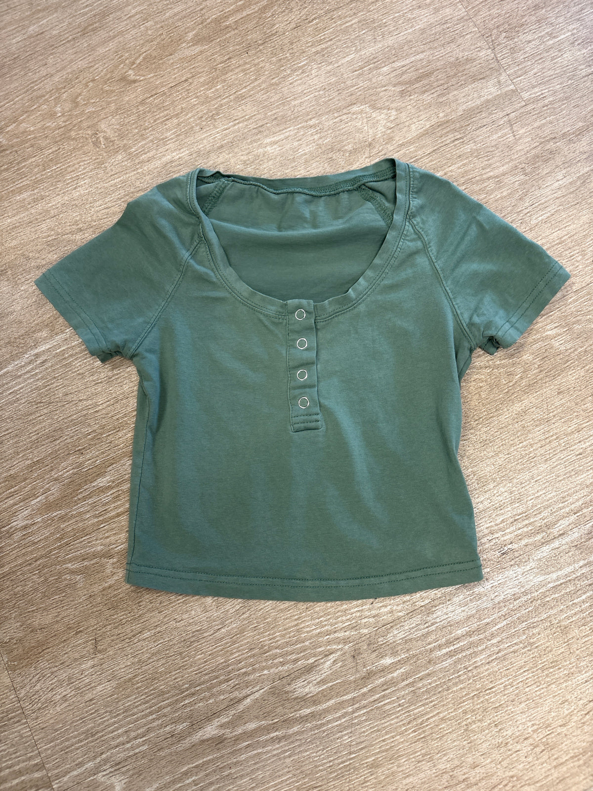 Womens Small Green Button Crop