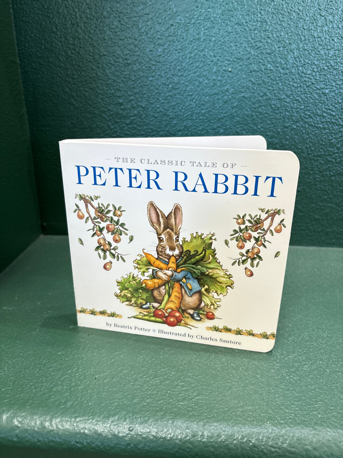 Book - The Classic Tale of Peter Rabbit Board Book