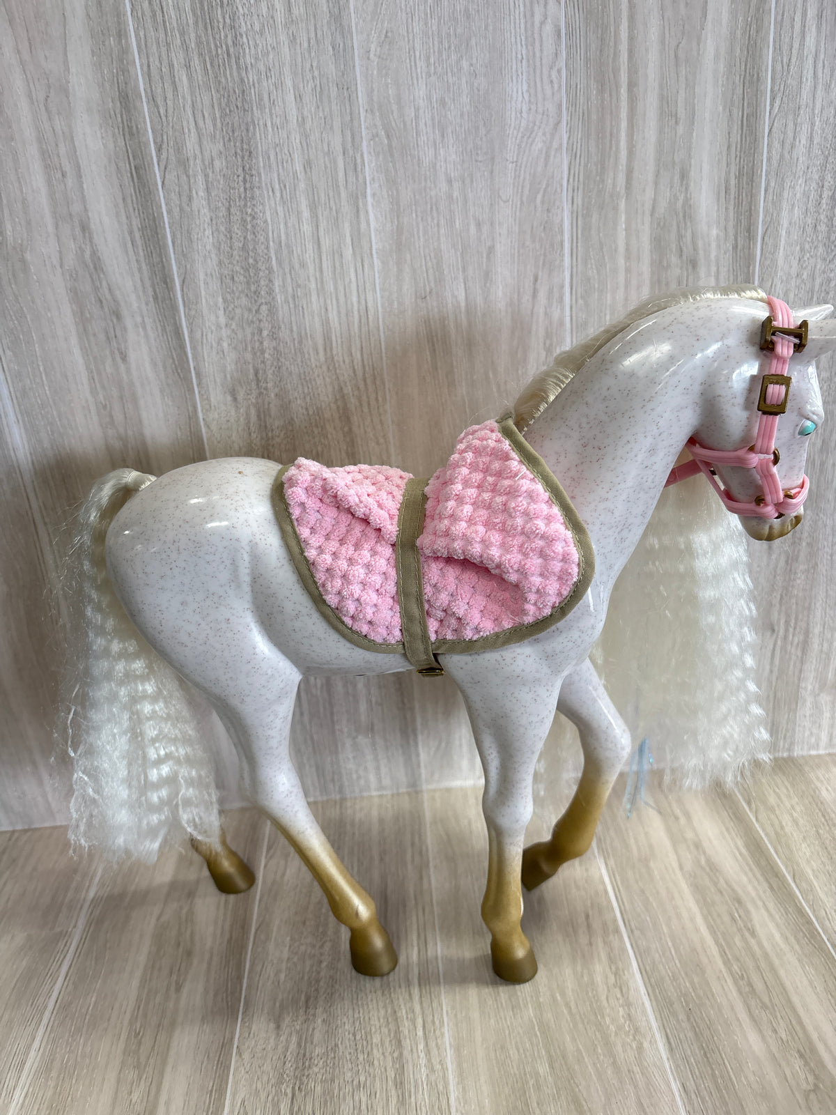Toy - White Large Magestic Horse