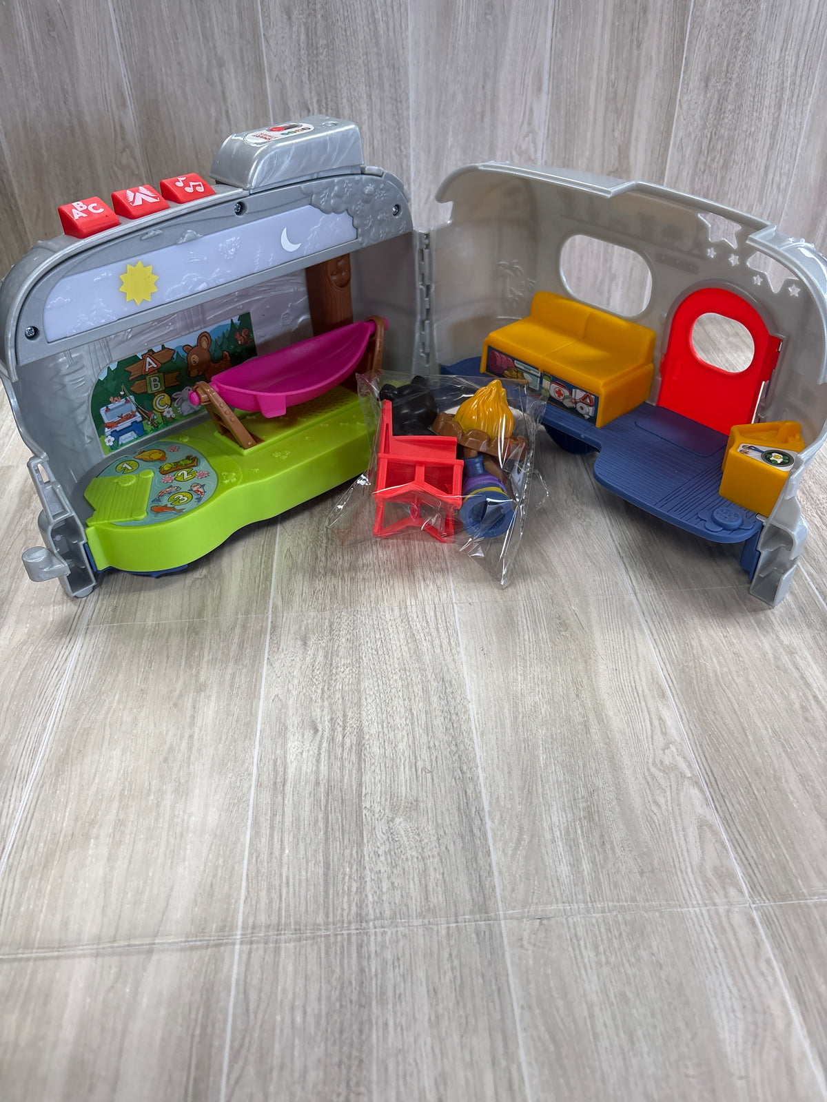 Toy - Little People Travel Trailer + Towing Car With Accessories