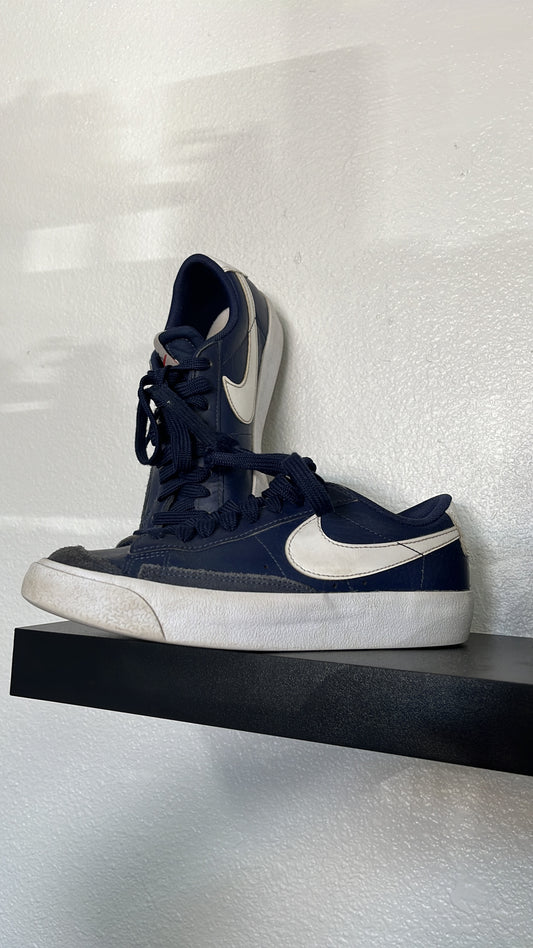 3.5Y Nike Blazer Low '77