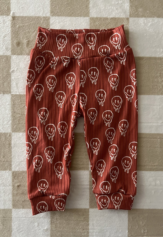 QK 6-9M Rust Drippy Smileys Lounge Pants