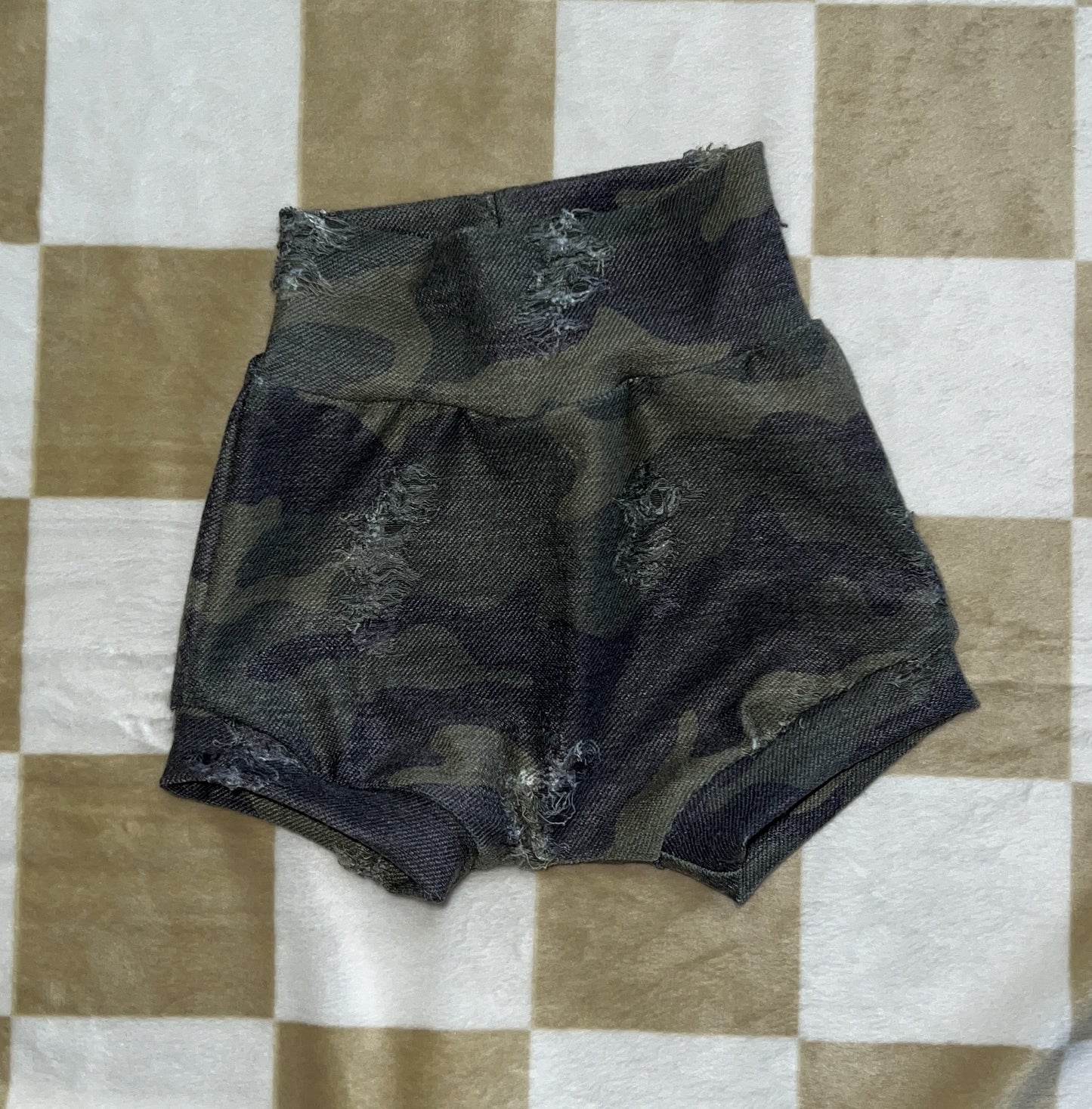 QK 3-6M Distressed Camo Bummies