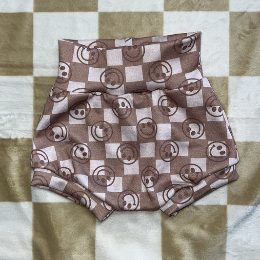 QK 6-9M Tan Checker Smiley Bummies