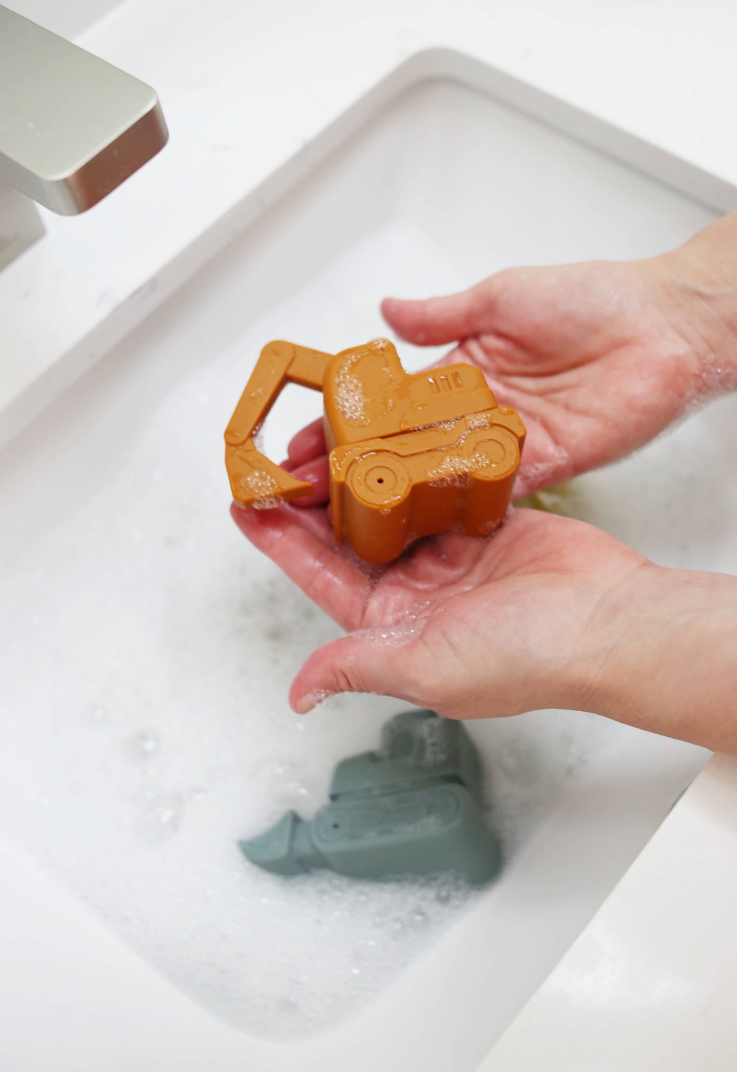 Marlowe & Co - Construction Bath Toy Set